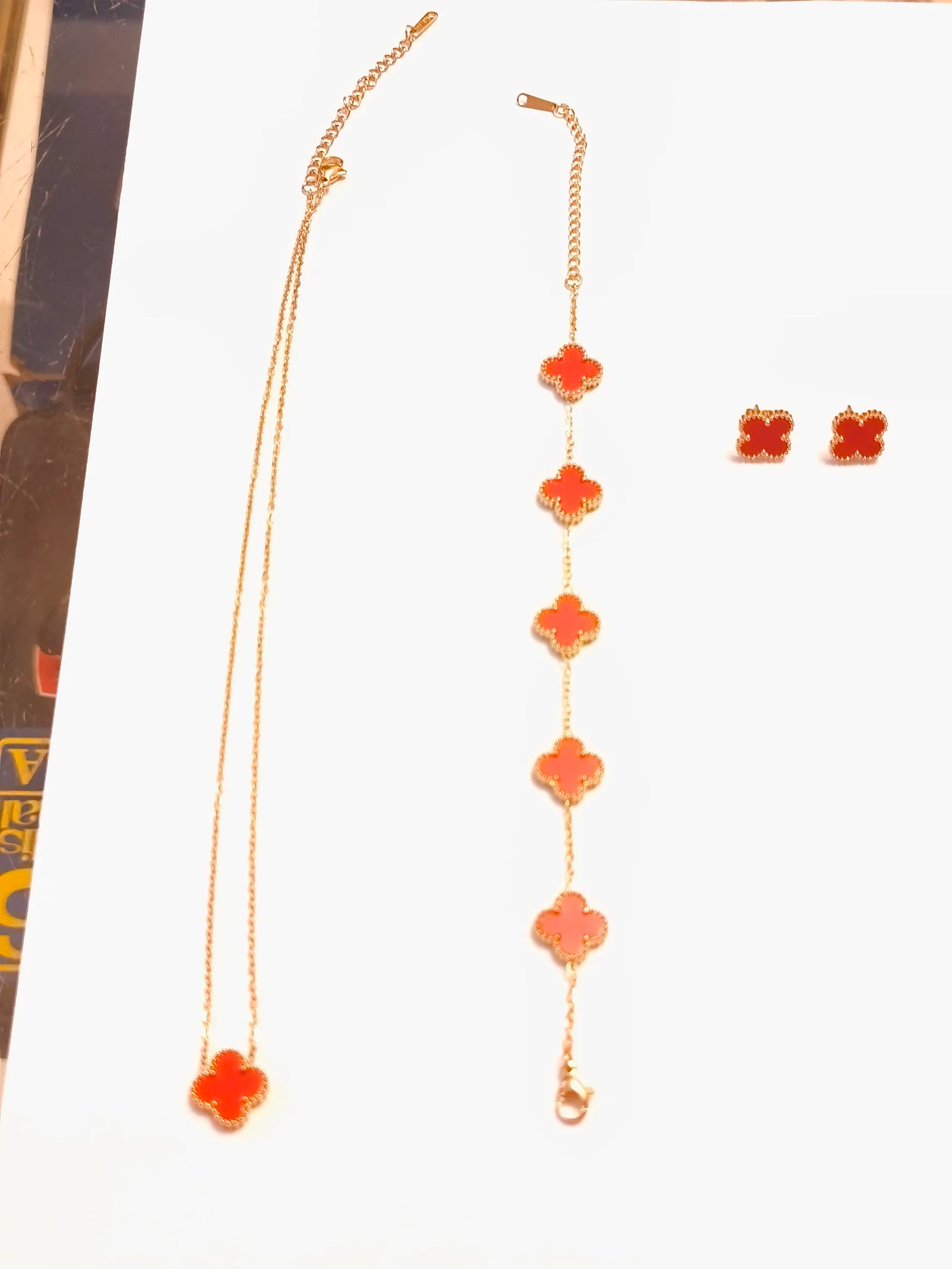 Conjunto de gargantilha, pulseira e brincos de trevo – photo 10
